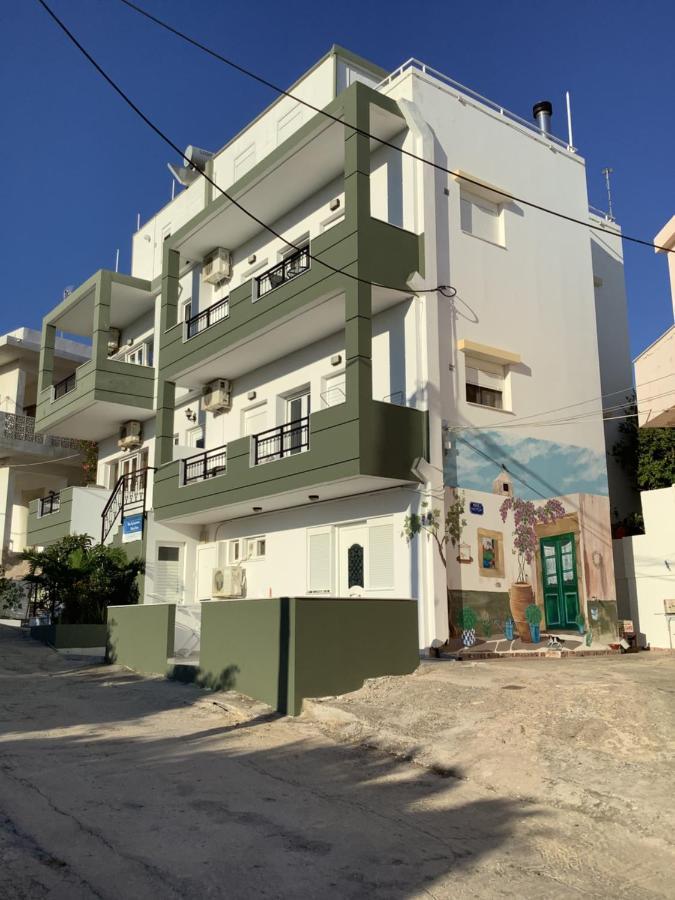 Blue Sky Apartments Makrýgialos Buitenkant foto